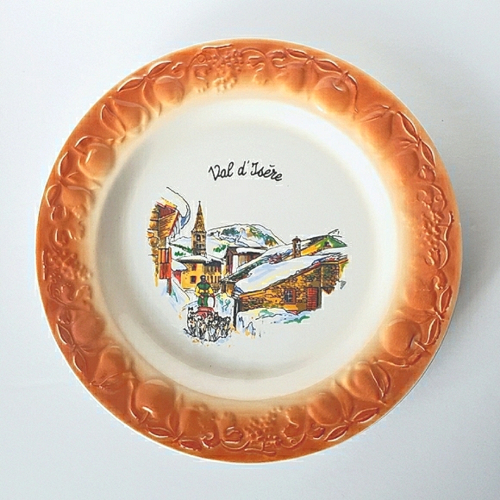 Val d' Isere France Souvenir Plate